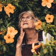elder-elderly-heatstrok